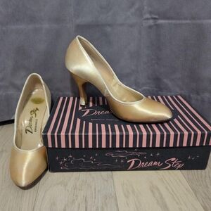 Vintage Dream Step Heels